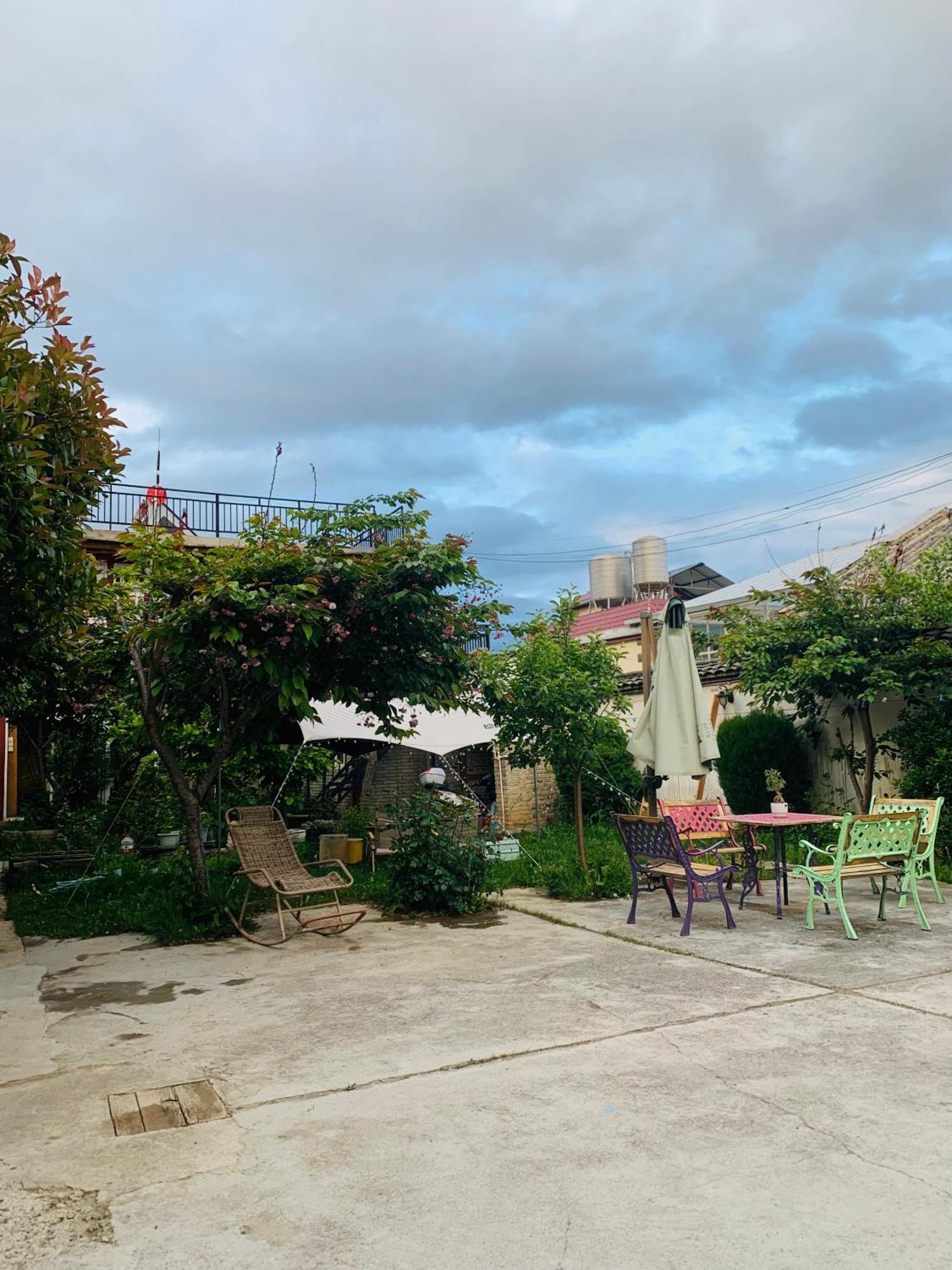 Kevin'S Trekker Inn Σάνγκρι-Λα Εξωτερικό φωτογραφία